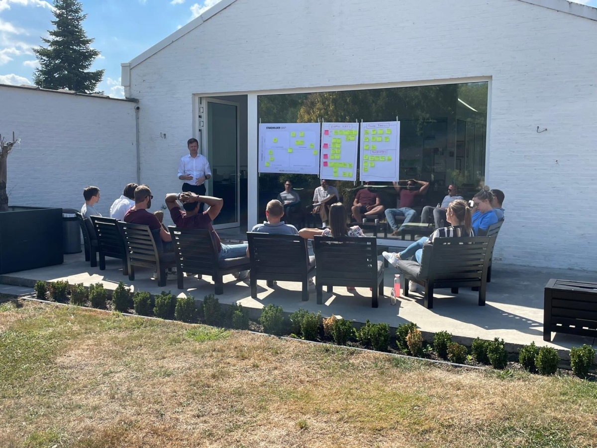 HÔME - House of Meetings