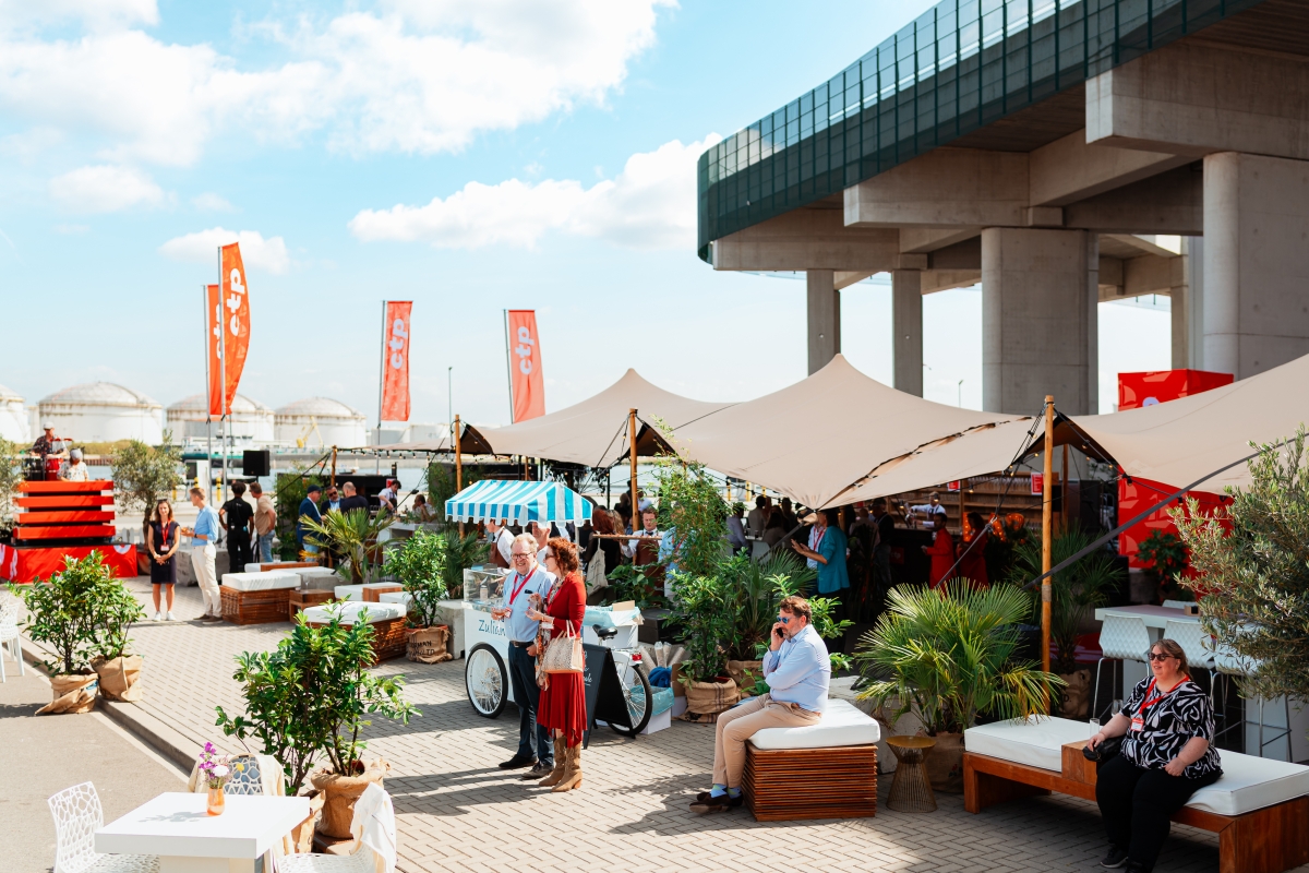 The Real Gentlemen & co