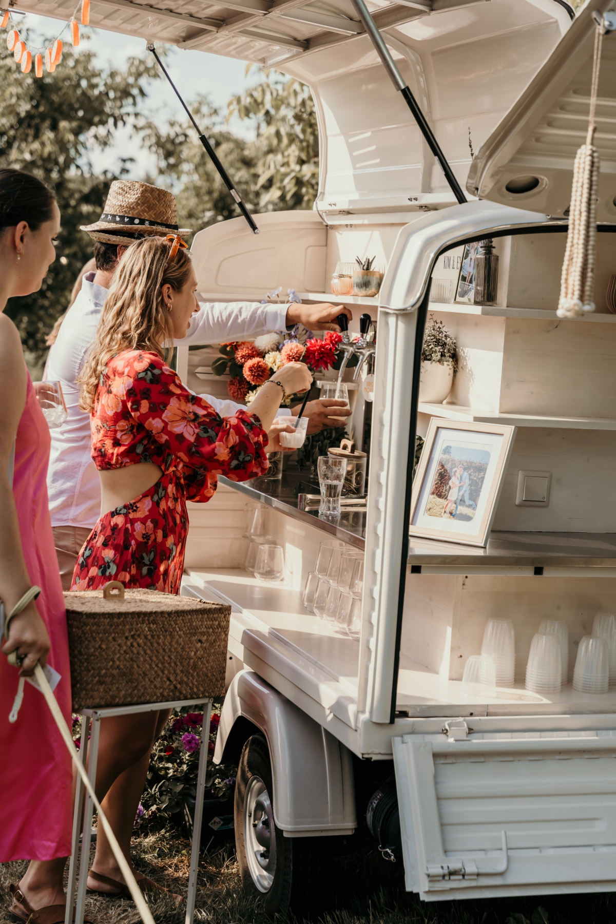 NEST - Bar on Wheels