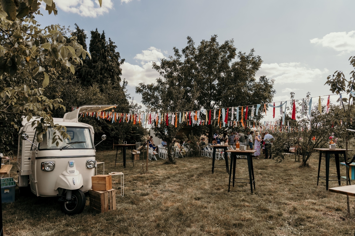 NEST - Bar on Wheels