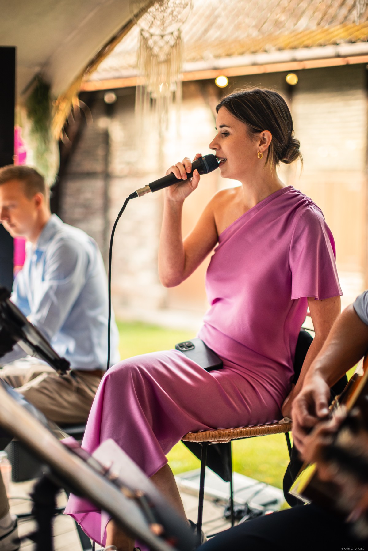 Charlotte Canoot Live Music