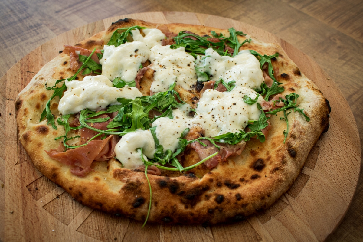 Goditi - Backyard Dining