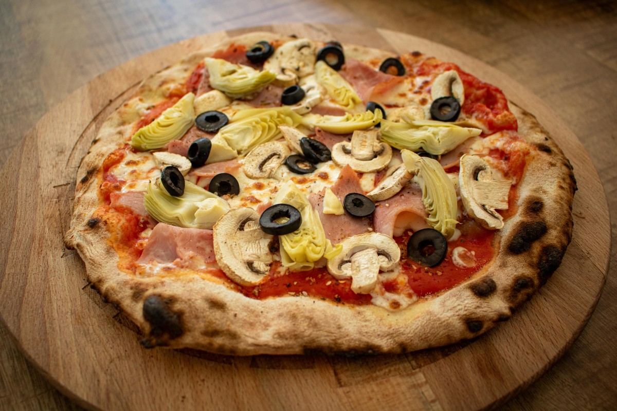 Goditi - Backyard Dining