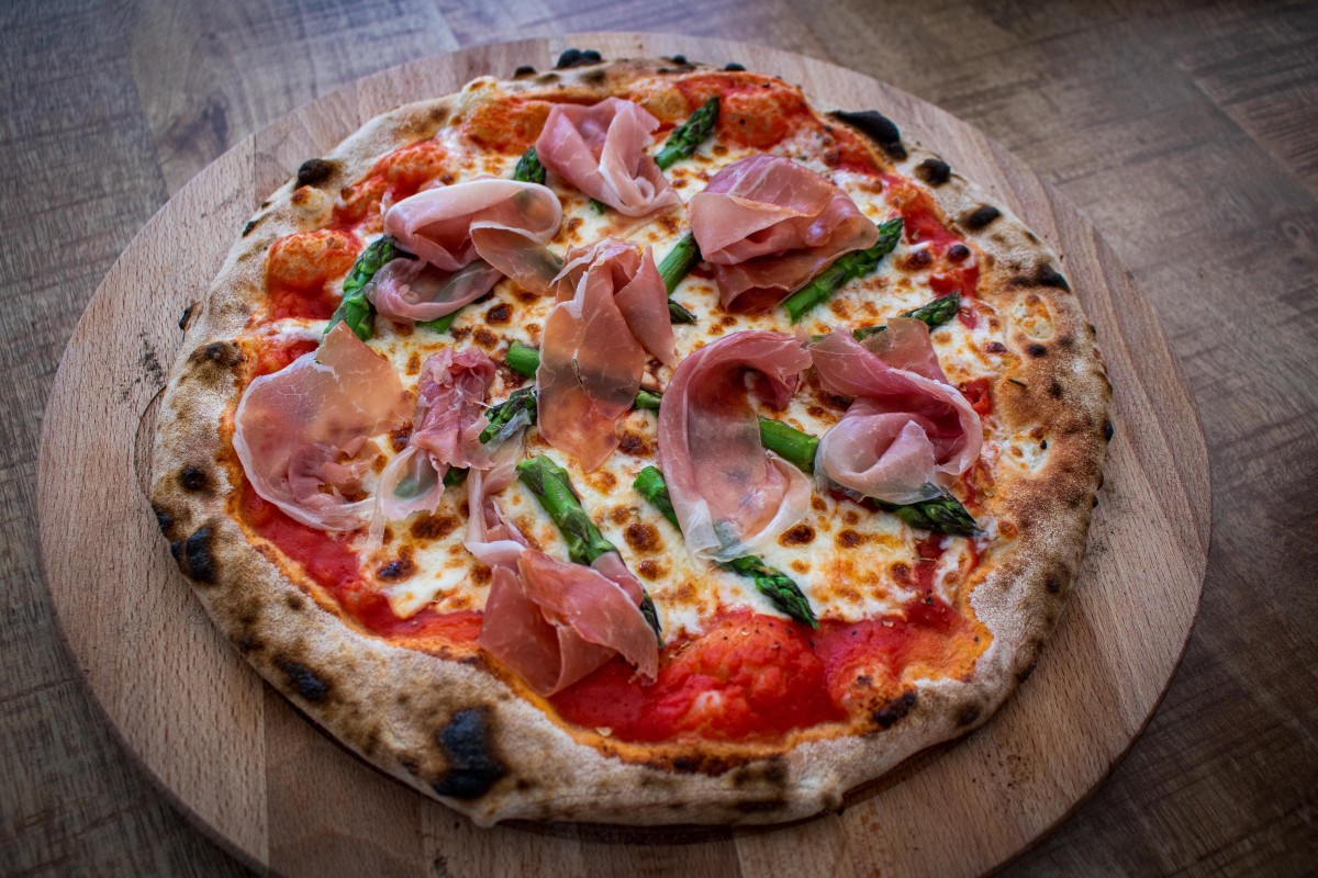 Goditi - Backyard Dining