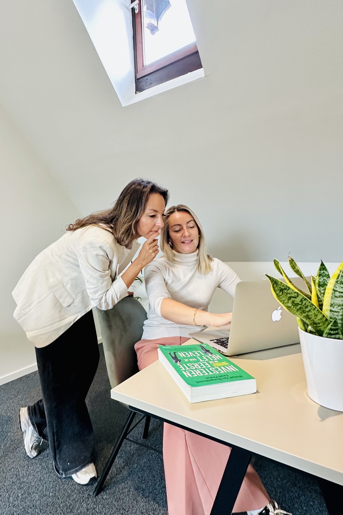 Out Of Office Mechelen