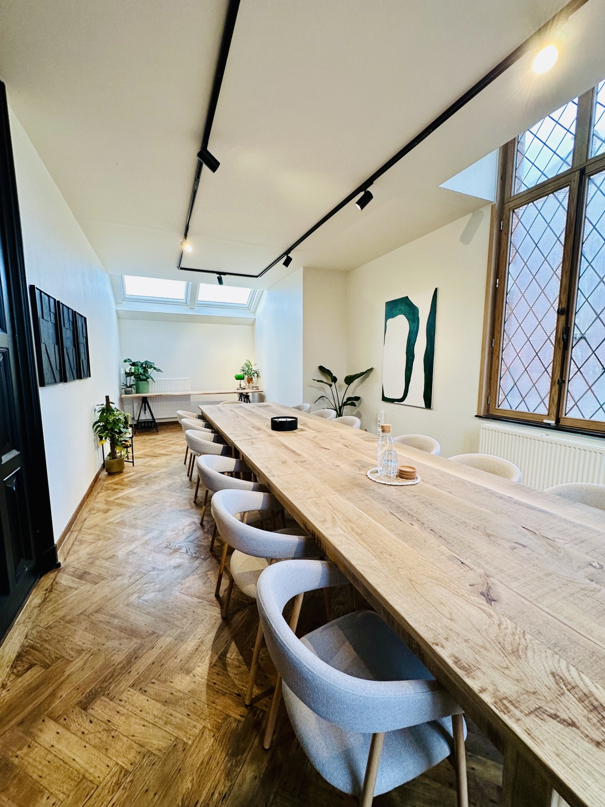 Out Of Office Mechelen