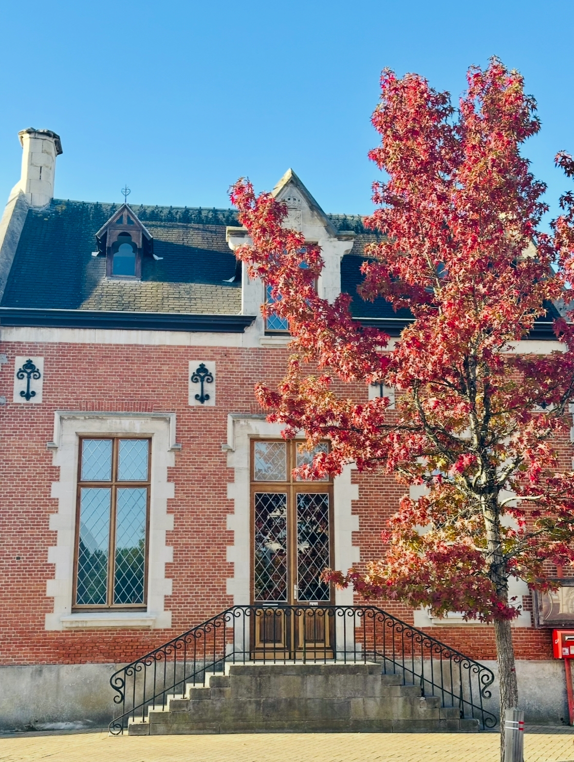 Out Of Office Mechelen