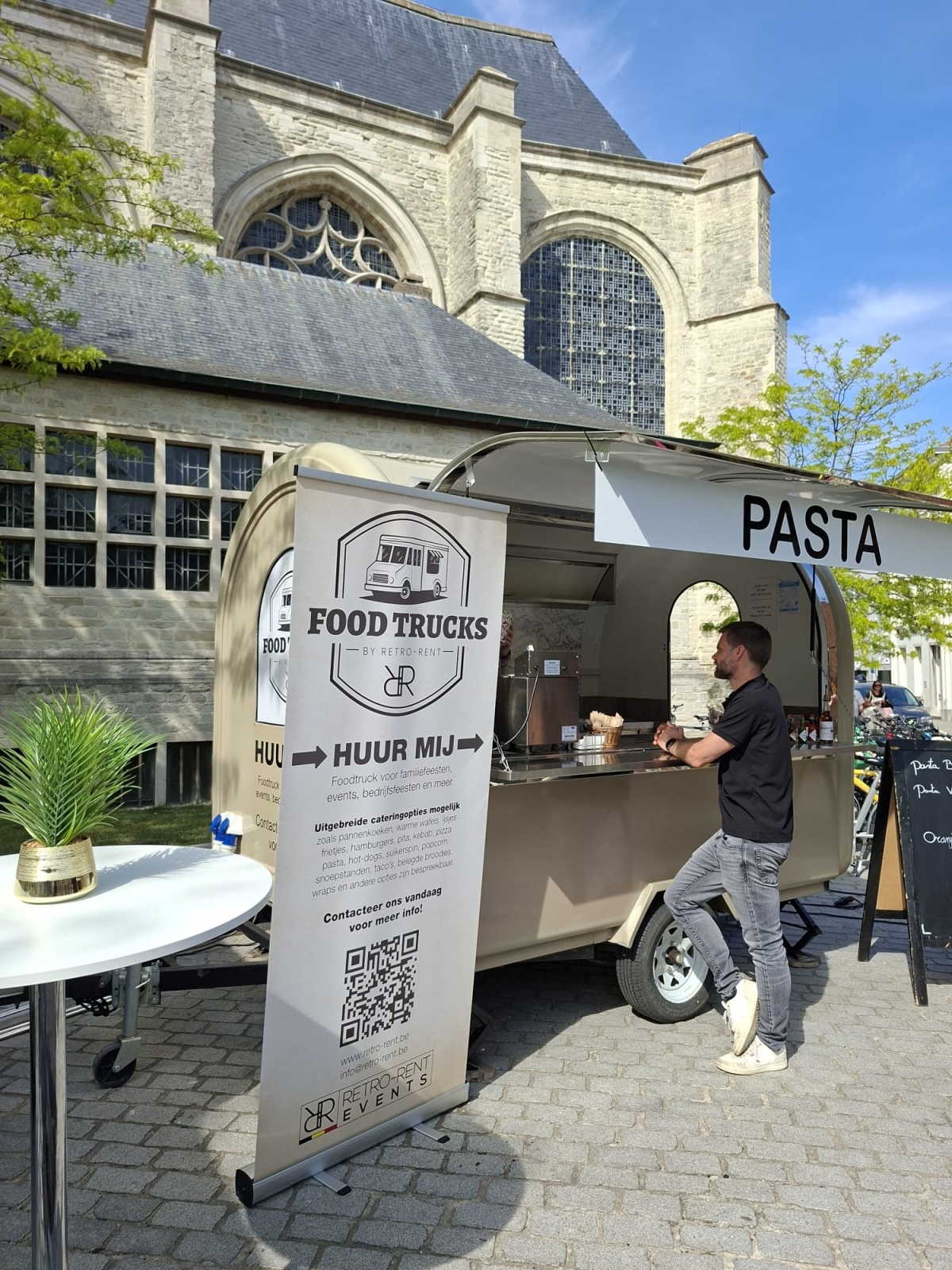 Retro-Rent Foodtrucks