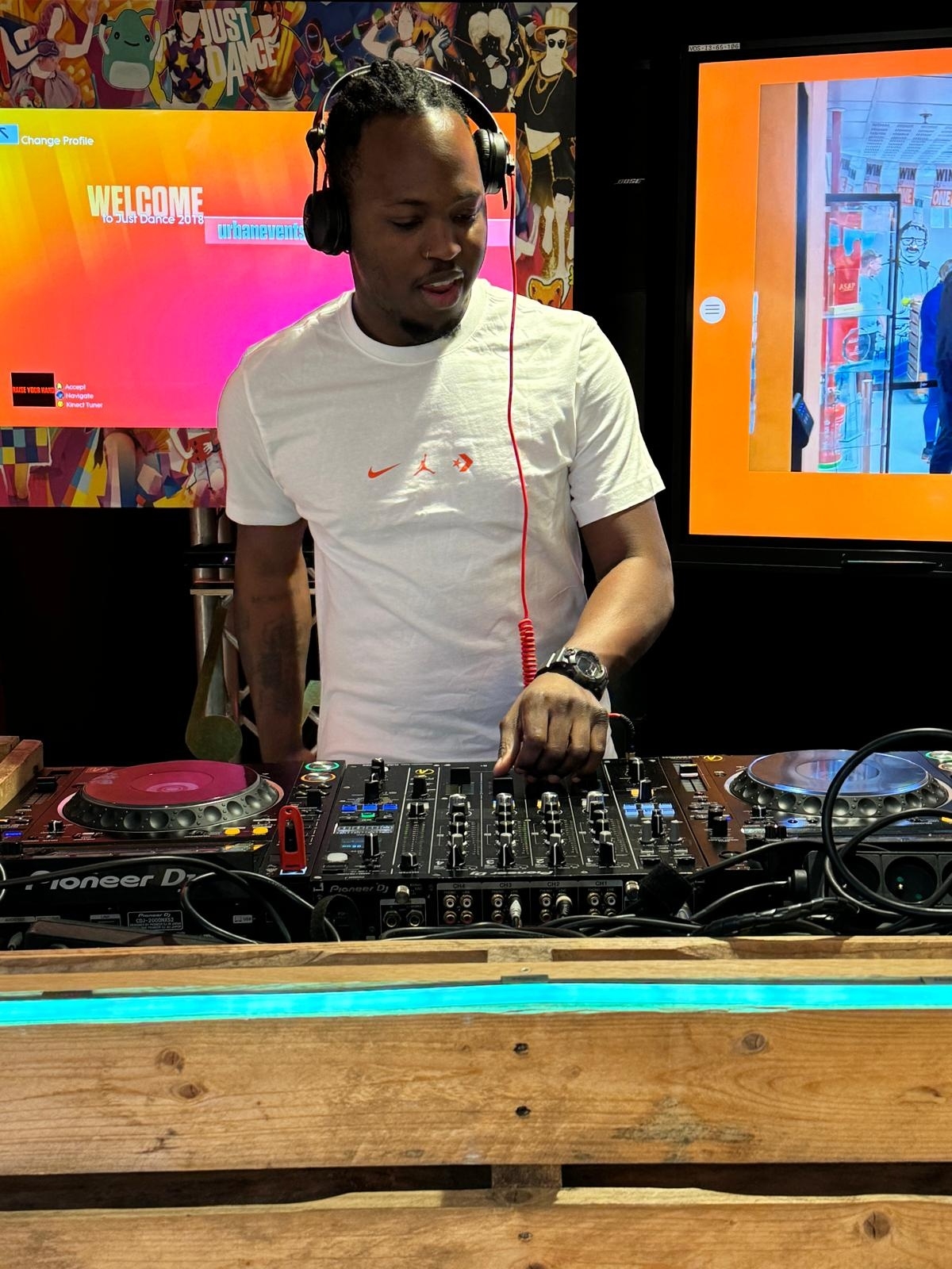 DJ Fonx