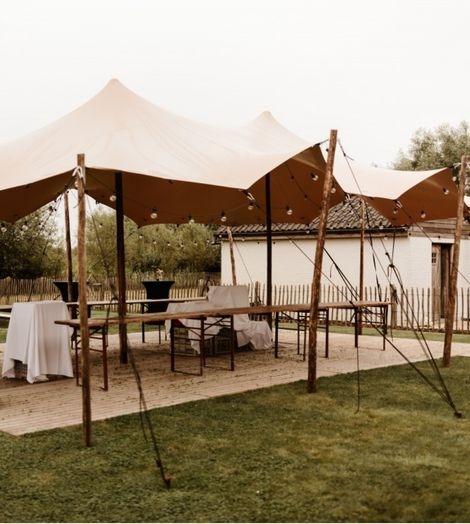 Communie tent voor in de tuin