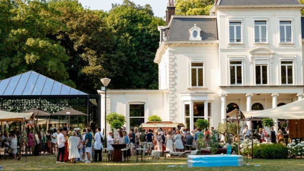 Checklist: Hoe bereid je jezelf voor op een bezoek aan een trouwlocatie?