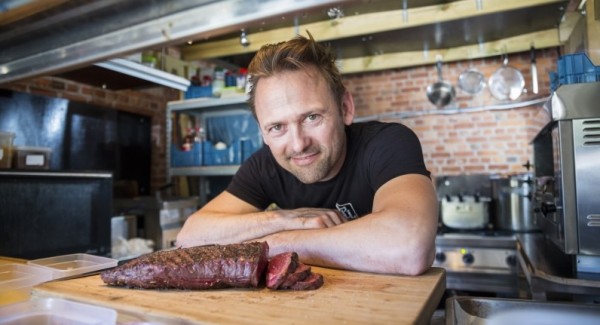 Een cateraar inhuren: tips voor een onvergetelijke service!