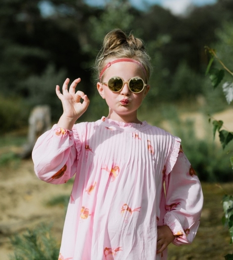 Groeifeest fotoshoot kind keurt goed