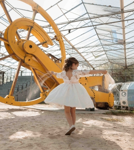 Kind fotoshoot in zand groeifeest