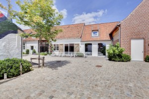 De brug tussen oud, nieuw en de natuur: de 8 feestelijkste schuren