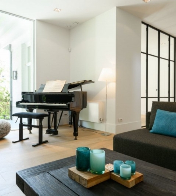 Vergaderlocatie lounge met vleugelpiano