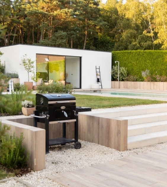 Vergaderruimte Hof Zuid BBQ en zwembad in de tuin