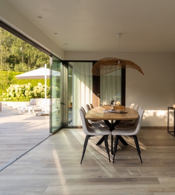 Vergaderruimte op terras half-open